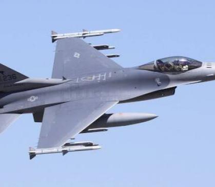 В США произошло третье за полгода крушение истребителя F-16