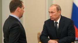 Путин поручил правительству решить проблемы с зарплатами медиков