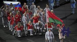 МПК опознал белоруса, несшего российский флаг