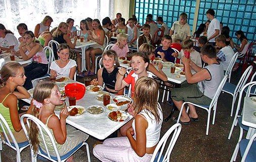 В лагере "Спутник" отравились более 200 детей