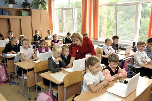 В Хакасии к работе приступили 150 молодых педагогов
