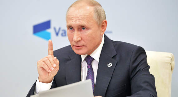 Путин потребовал объяснить задержки в развитии космической отрасли