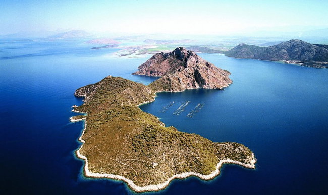 Уоррен Баффет купил остров в Греции