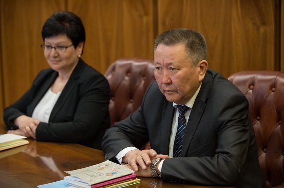 Глава Хакасии утвердил директора книжного издательства республики