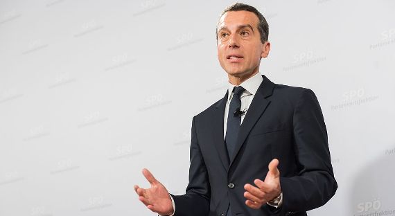 Австрия может ввести ЧС из-за беженцев