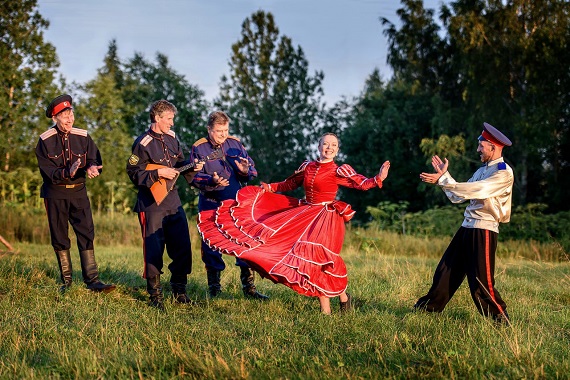 Танцы, песни, игры: Саяногорск проведет большой казачий фестиваль