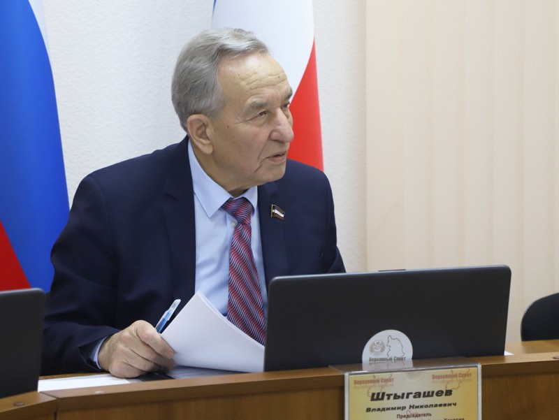 Парламентарии Хакасии настаивают на реалистичности опротестованного прокурором бюджета