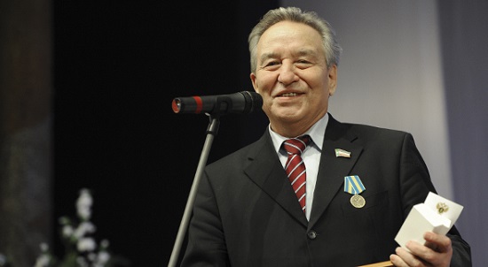 Виктор Зимин поздравил председателя Верховного Совета Хакасии с днем рождения