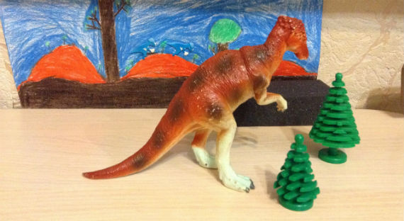Любовь к динозаврам сделала 11-летнего Степана Савельева популярным