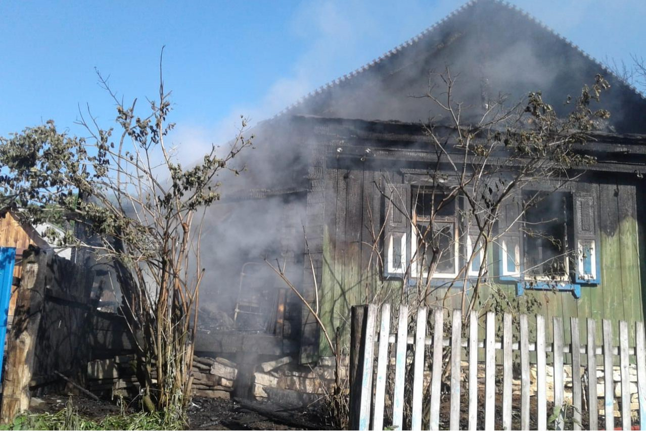 Шесть пожаров произошло в Хакасии за сутки