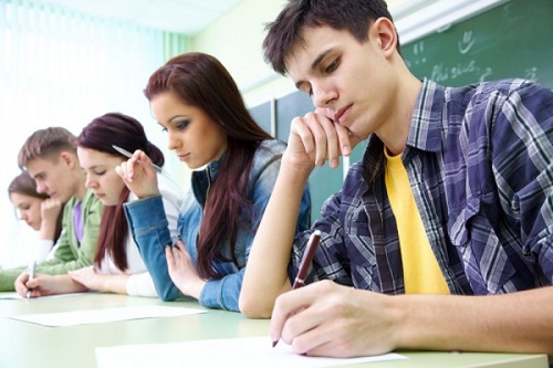 Школьники из Хакасии сегодня сдают досрочный ЕГЭ по математике