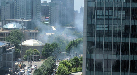 СМИ: У посольства США в Пекине произошел взрыв