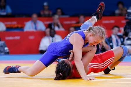 Анжелика Федорова взяла "золото" на турнире по борьбе в Турции