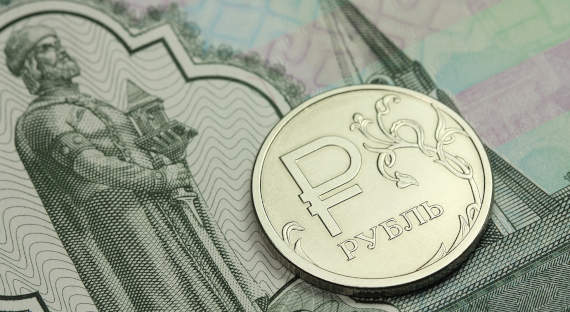 Рубль вошел в двадцатку самых популярных валют мира