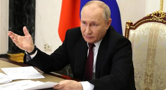 Путин поручил обеспечить отдых детям из пострадавших от паводка регионов
