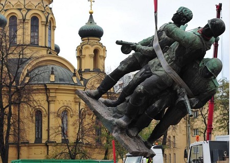 В Польше ликвидировали уже более 300 памятников Красной армии