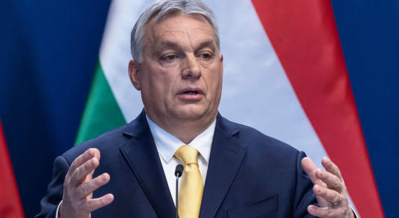 Орбан объявил режим ЧП в Венгрии