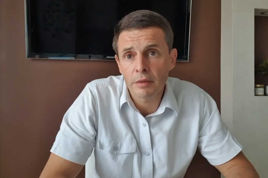 «Откажитесь от дружеских встреч и путешествий»: Алексей Лемин просит абаканцев помочь медикам