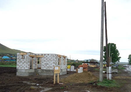 Кто займется стройкой домов для погорельцев в Ширинском районе?