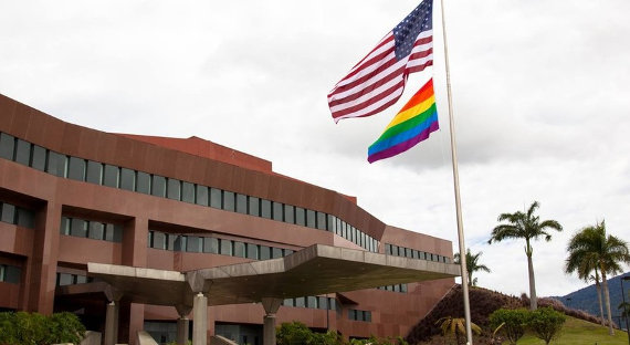Посла США в Замбии подвела любовь к геям