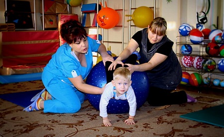 Учреждения Хакасии получат около 3 млн рублей для реабилитации детей-инвалидов