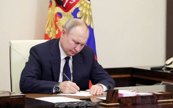 Путин подписал базовый закон о семейном налоговом вычете