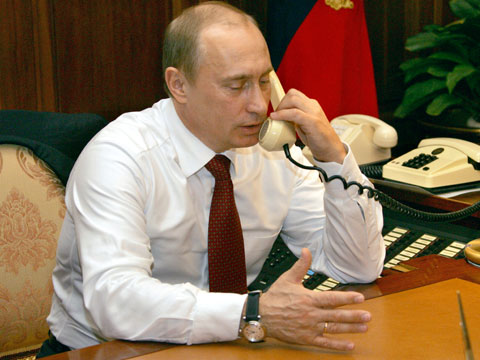 Владимир Путин и Барак Обама провели беседу по телефону