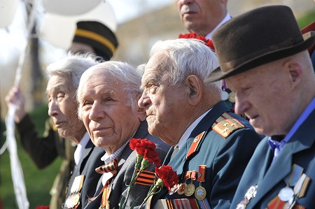 В Хакасии начала работу "горячая линия" для ветеранов ВОВ