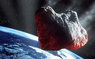 К Земле приближается огромный астероид, а на Урале отпраздновали годовщину падения Челябинского метеорита