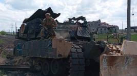Бойцы группы захватили штурмовую машину на базе «Абрамса»