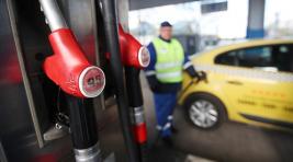 Цены на бензин в Хакасии замерли