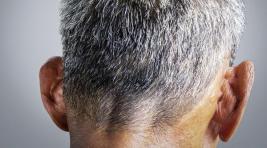 Туркменским парикмахерам запретили красить волосы седым мужчинам