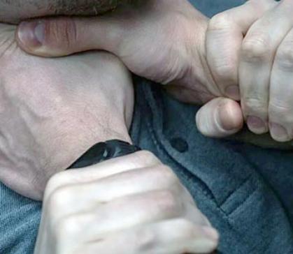 В Аскизе мужчина задушил пришедшего в гости знакомого