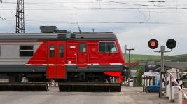 На железнодорожных переездах Хакасии веден особый режим по ДТП
