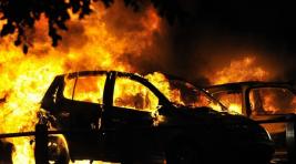 В Саяногорске из-за ревности сгорел автомобиль