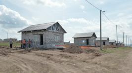 Хакасия продолжает улаживать конфликт между строителями жилья для погорельцев