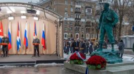 Путин и Диас-Канель приняли участие в открытии памятника Фиделю Кастро