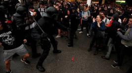 Полиция в Барселоне разогнала митинг сторонников независимости Каталонии