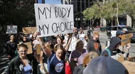 По Штатам прокатилась волна протестов из-за абортов