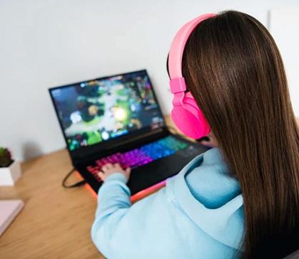 Девочка купила игрового персонажа за 65 тысяч рублей, расплатившись родительской картой