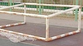 В Туве подростка насмерть задавило футбольными воротами