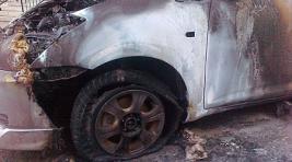 В Абакане хозяйка авто смогла сама потушить пожар в машине