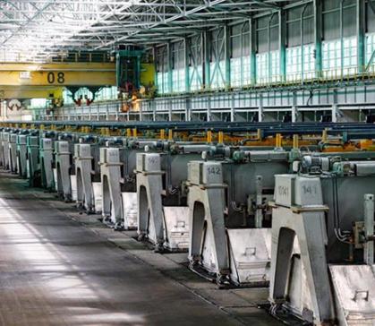 РУСАЛ внедряет эффективные экологичные решения для монтажа электролизеров