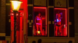 В Амстердаме решили убрать из центра район, населенный проститутками