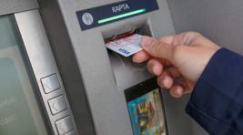 Российские банки намерены упростить перевыпуск карт