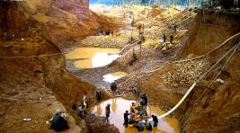 Ради 90 граммов золота в Хакасии испортили почву и изменили русло ручья