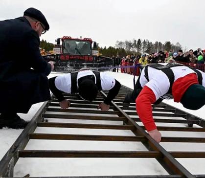 Богатыри из Абакана установили мировой рекорд по перемещению тяжестей