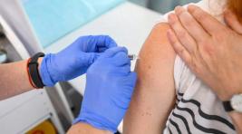 Песков: Кремль не намерен вводить обязательную вакцинацию от COVID-19 в России