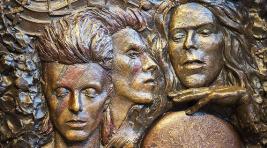 В Британии открыт памятник Дэвиду Боуи