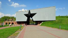 В Брестской крепости проходит день памяти жертв Великой Отечественной войны